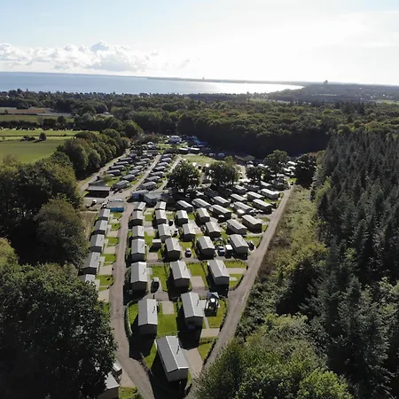 Ostseecamp Kuestenkind, Eingezaeuntes Grundstueck *